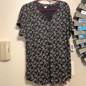 # Floral Button Front NWT XL Old Navy Blouse